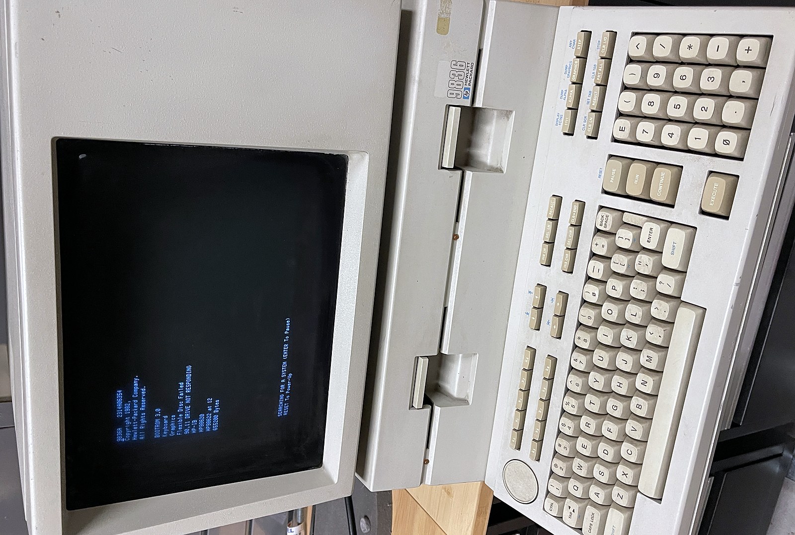The HP 9836 with the keyboard folded down.